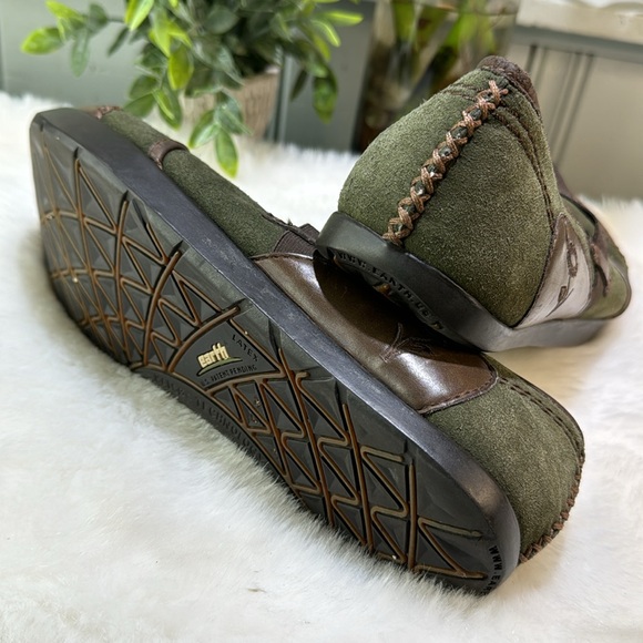 Earth Shoes Mary Jane style Slip On - Picture 5 of 8